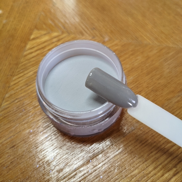 Slick Pour Powder - Picture 3 of 3